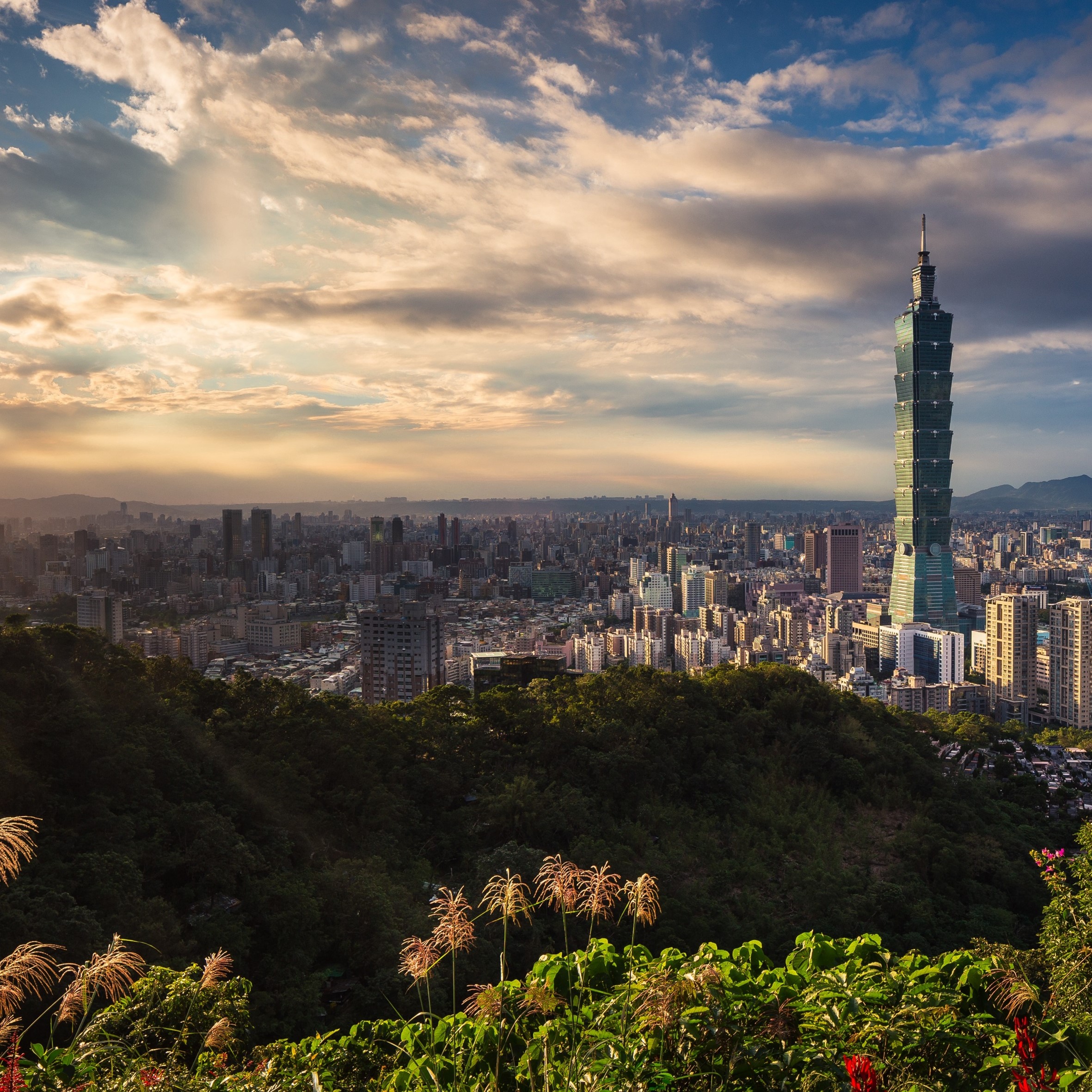 Taiwan Thumbnail - US premium consumers: clouds on the horizon?